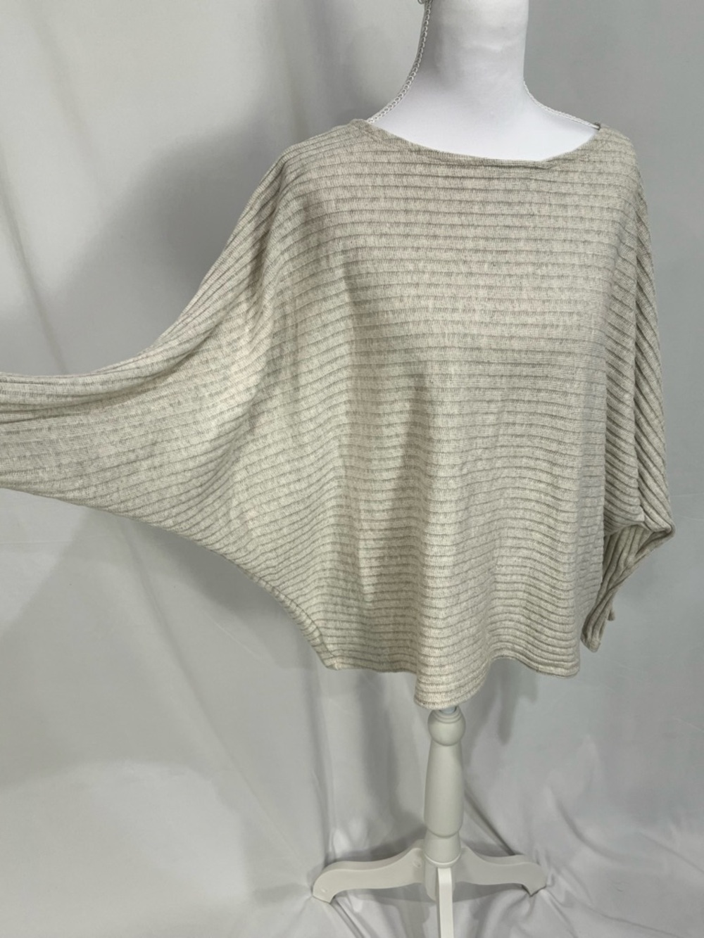 MOD ON TREND Cream Ribbed Top - Picture 4 of 7